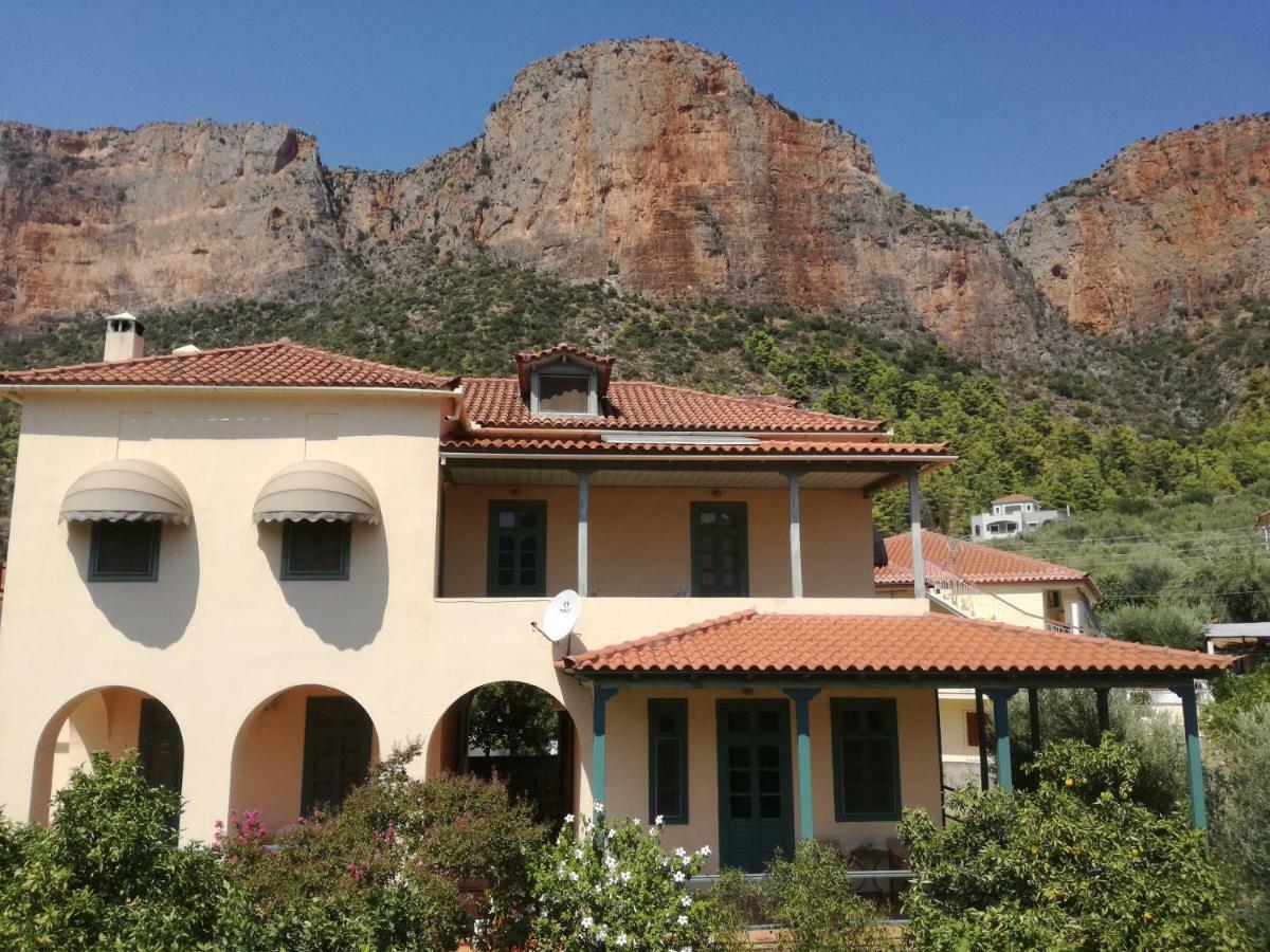 The Valkyries 3 Apartment Leonídion Exterior photo