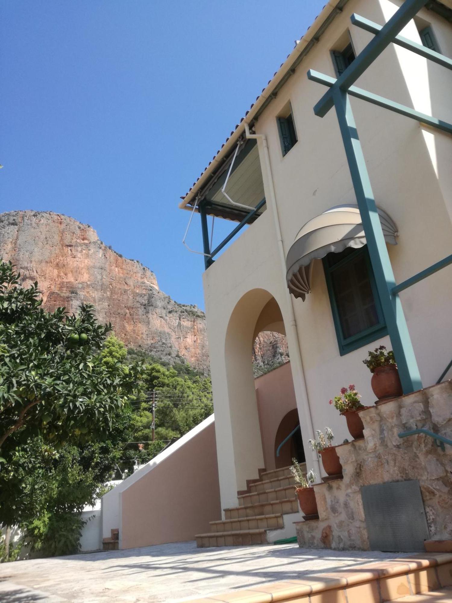 The Valkyries 3 Apartment Leonídion Exterior photo